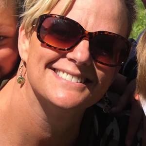 Meet your Posher, Stefanie